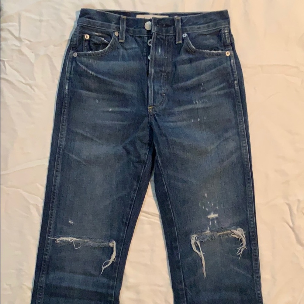 AMO women’s distressed jeans size 23